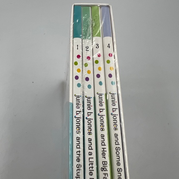 Junie B Jones Books 1-4 NEW Sealed Paperback 2001 First Boxed Set - Picture 8 of 8